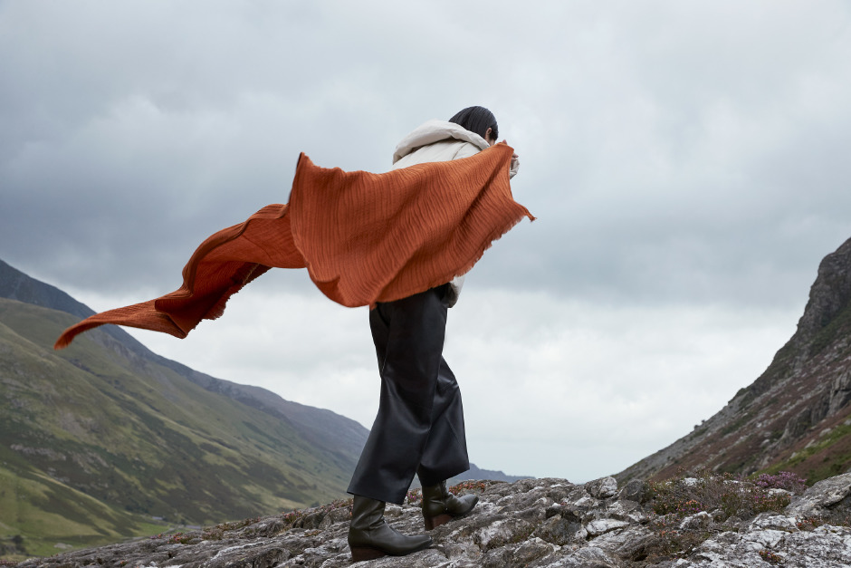 COS’un Yeni Ceket ve Mont Koleksiyonunu Keşfedin