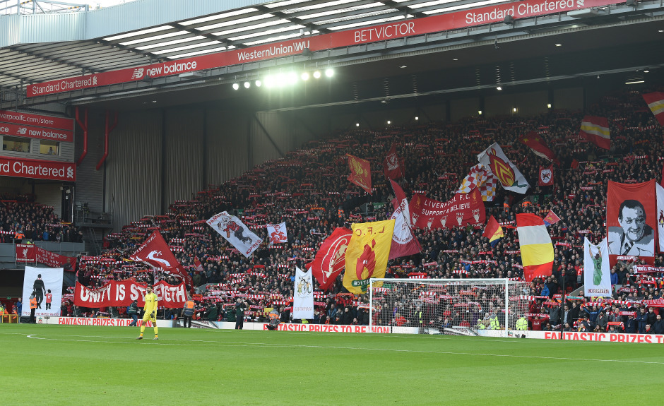 İngiltere Premier Ligi’nin En Unutulmaz 5 Stadyum Atmosferi