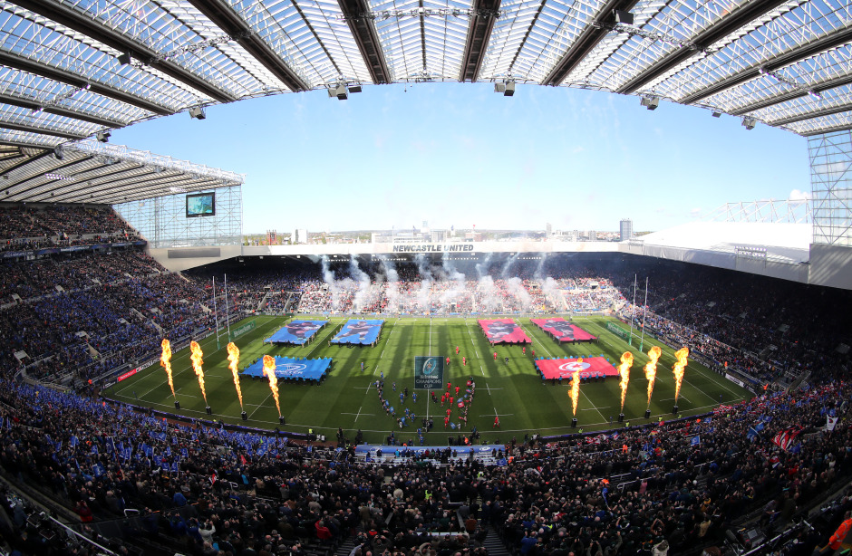 İngiltere Premier Ligi’nin En Unutulmaz 5 Stadyum Atmosferi