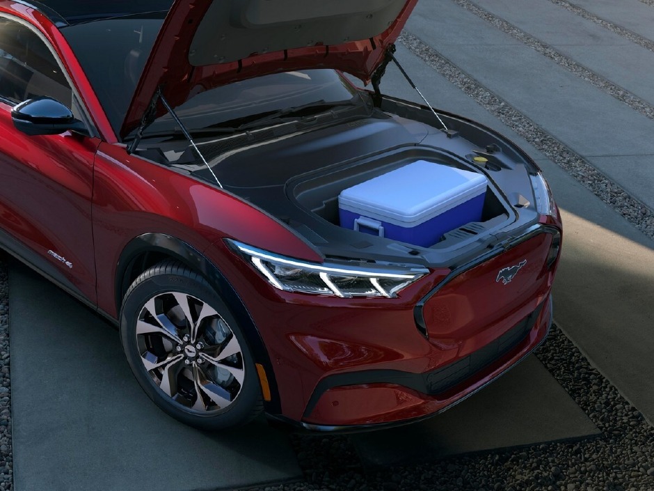 Ford’un İlk Elektrikli Mustang’i: Mach-E 2021