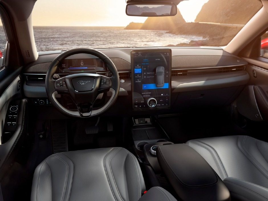 Ford’un İlk Elektrikli Mustang’i: Mach-E 2021