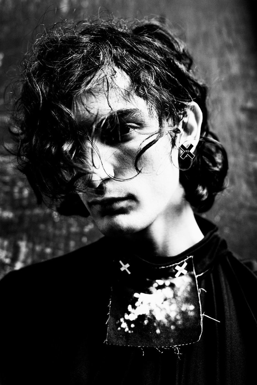 Raf Simons ve The xx Ortak Koleksiyonuna İlk Bakış