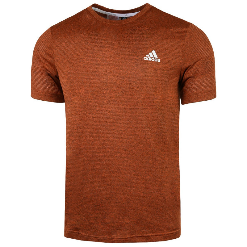 #GQEvde: Egzersizleriniz İçin En Atletik 8 Parça #GQEvde: Egzersizleriniz İçin En Atletik 8 Parça