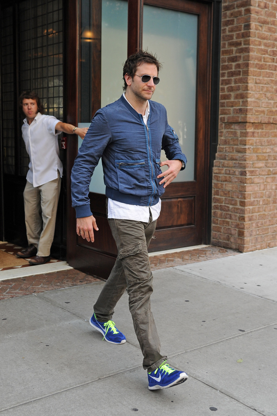 Bradley Cooper'ın Konforlu Sokak Stili Bradley Cooper'ın Konforlu Sokak Stili