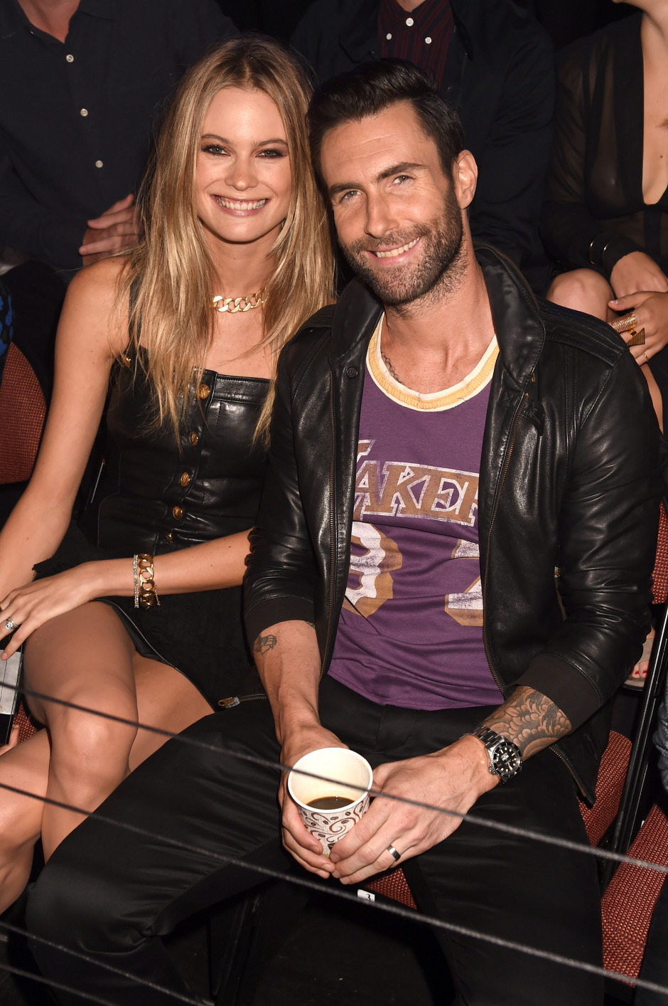 Adam Levine'in Vazgeçemediği Deri Ceketleri