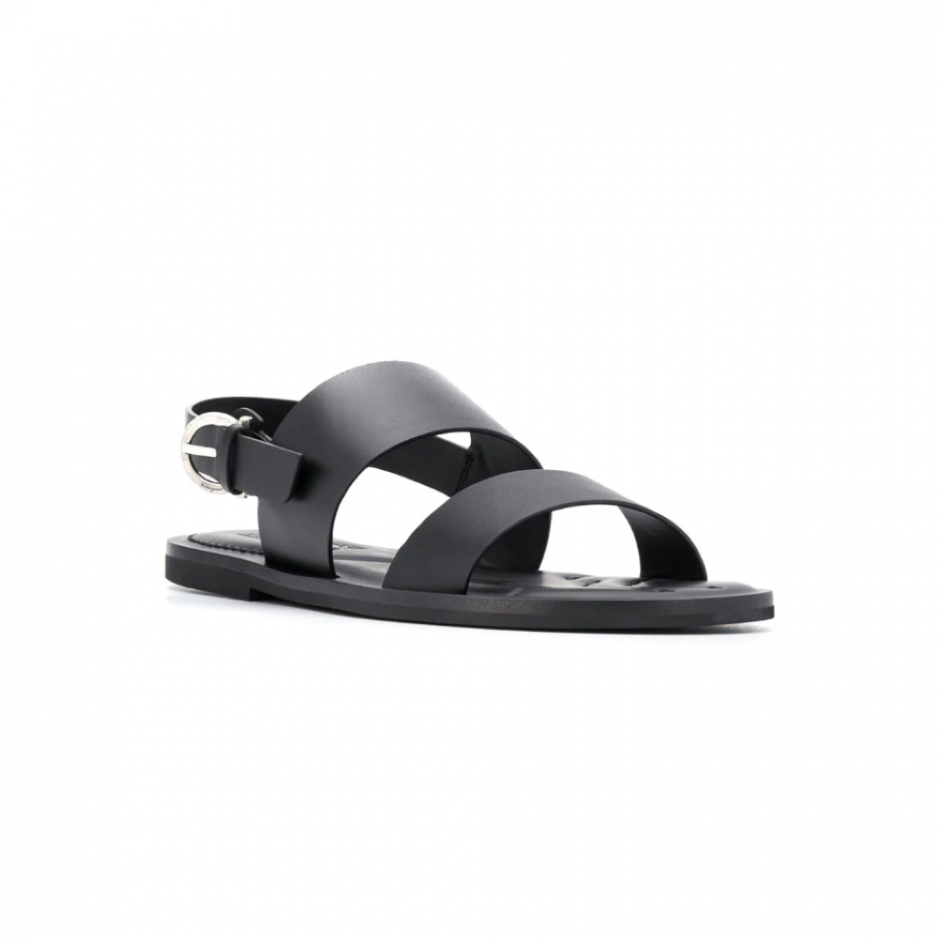 Yaz Stilinizi Tamamlayacak En Cool Sandaletler