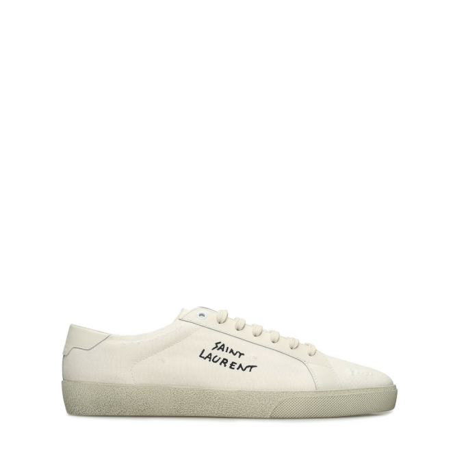 Bu Sezonun 6 Kırık Beyaz Sneaker Modeli