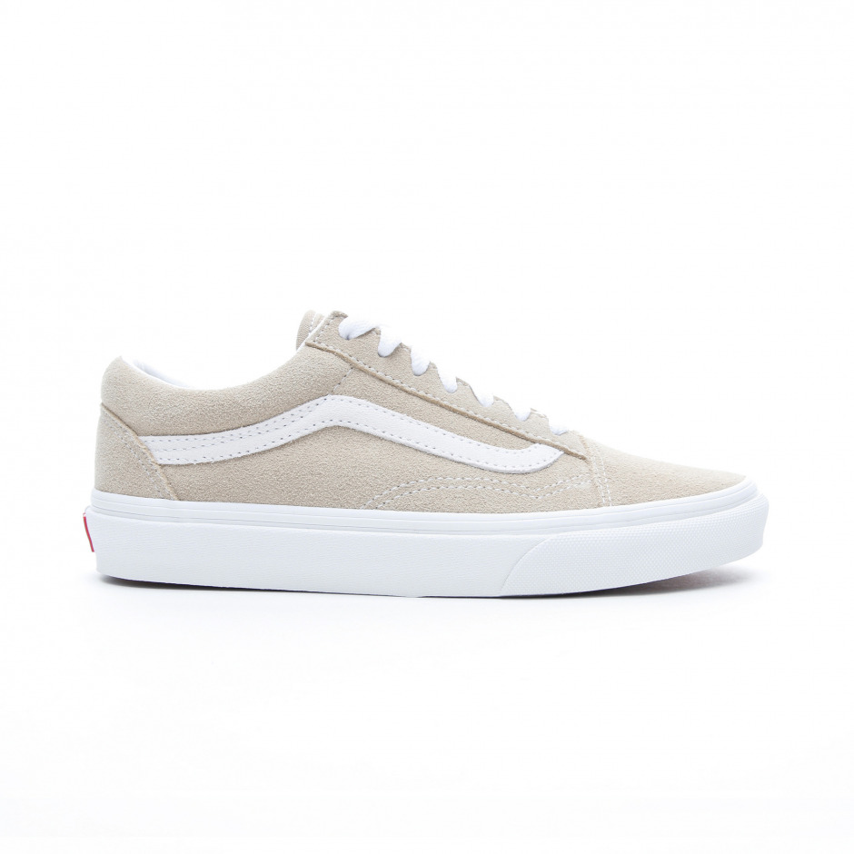 Bu Sezonun 6 Kırık Beyaz Sneaker Modeli