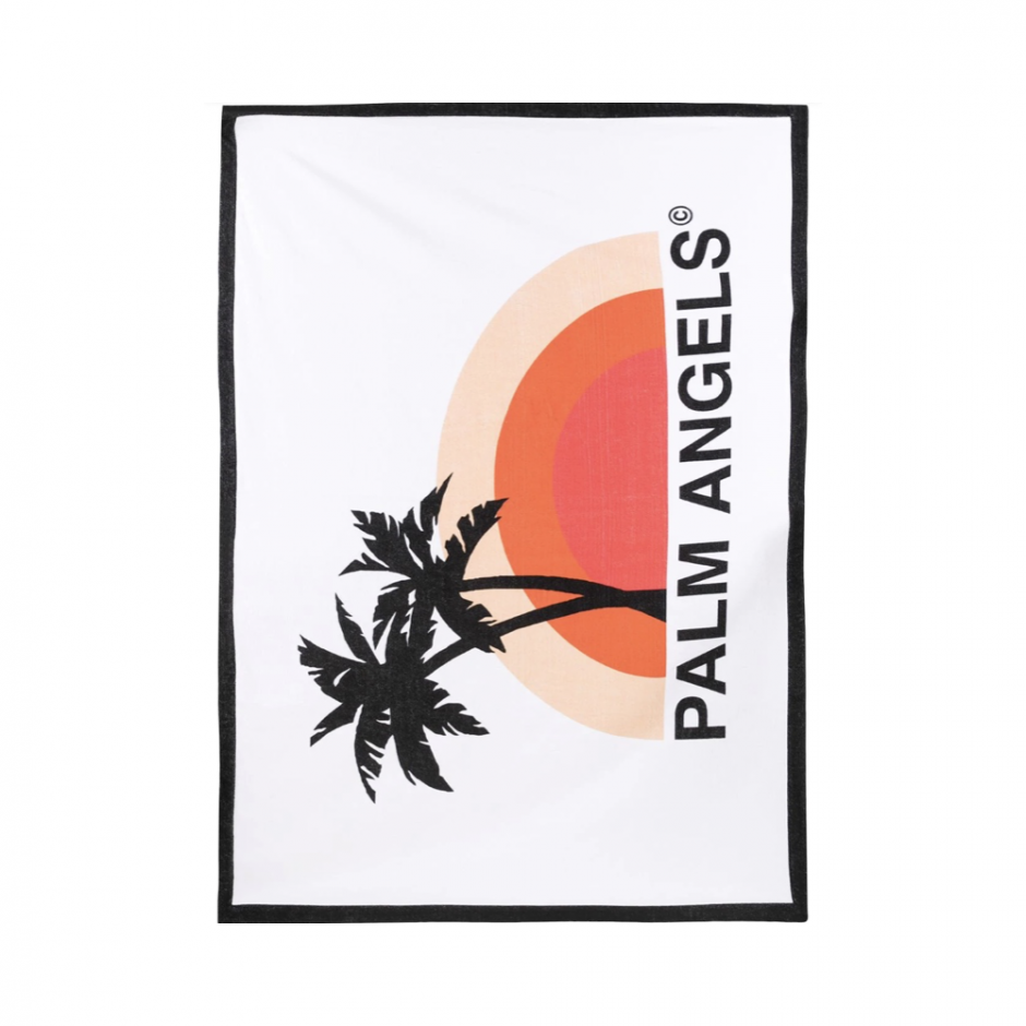 Plaj Çantanızda Bulunması Gerekenler