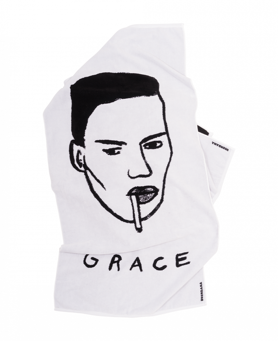 Yaz Çantanızda Olması Gereken 15 Şey