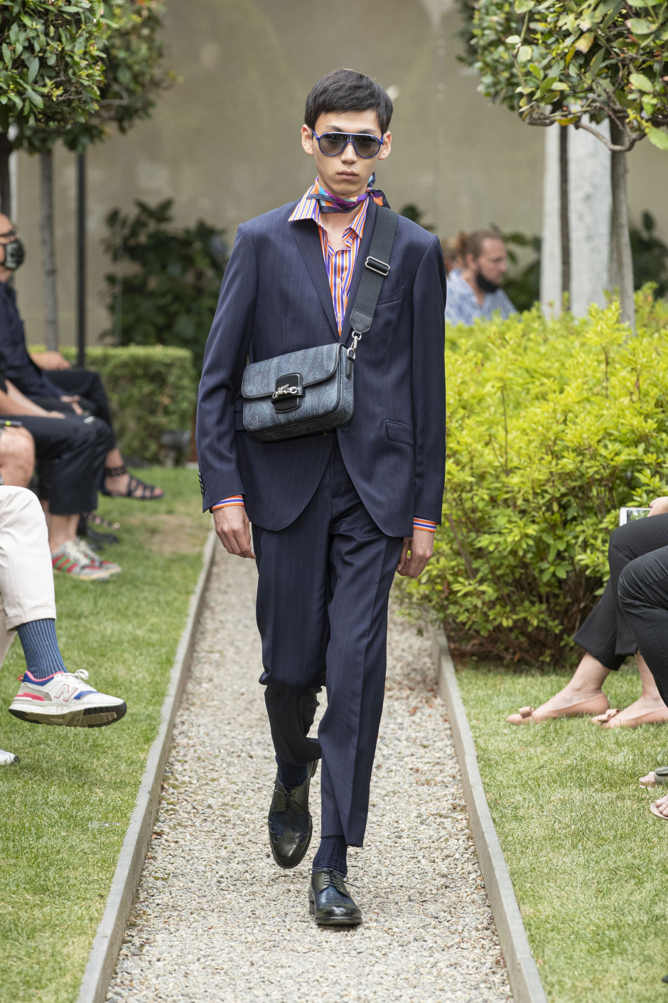 Etro: İflah Olmaz İyimser & Gelenekçi