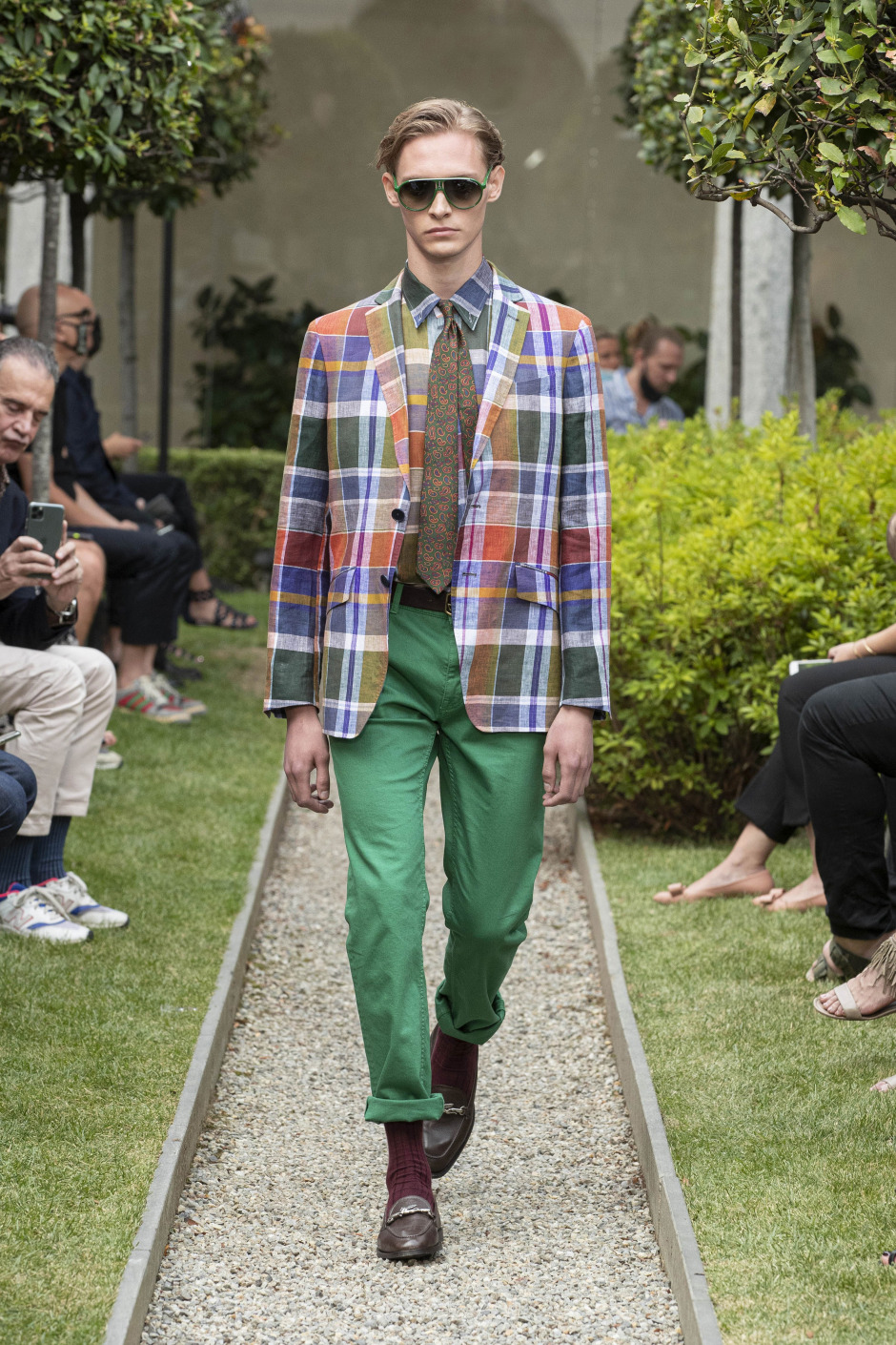 Etro: İflah Olmaz İyimser & Gelenekçi