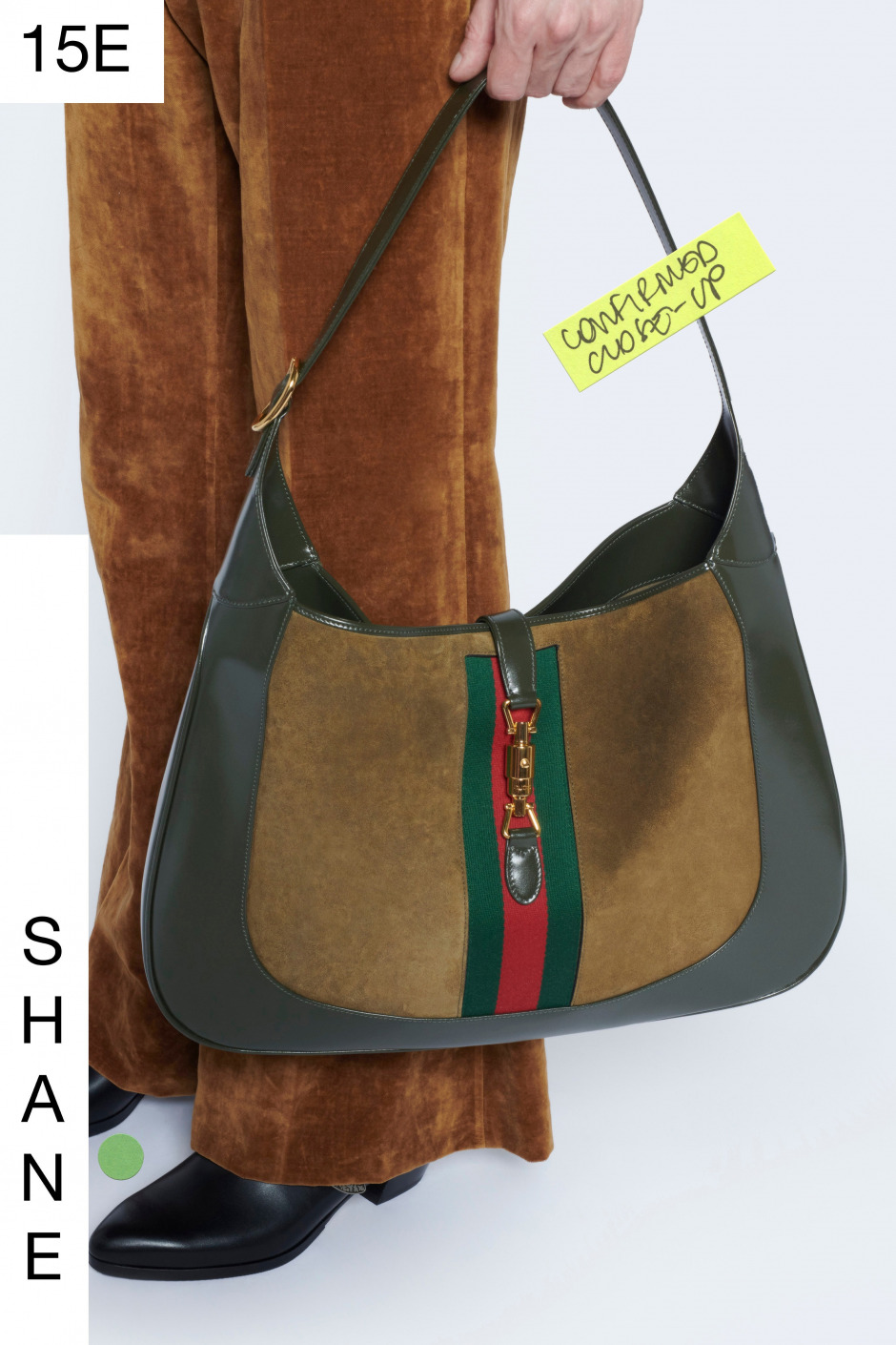 Moda Sadece Şov Yapmaya Karar Verdiğimiz Şey Mi?