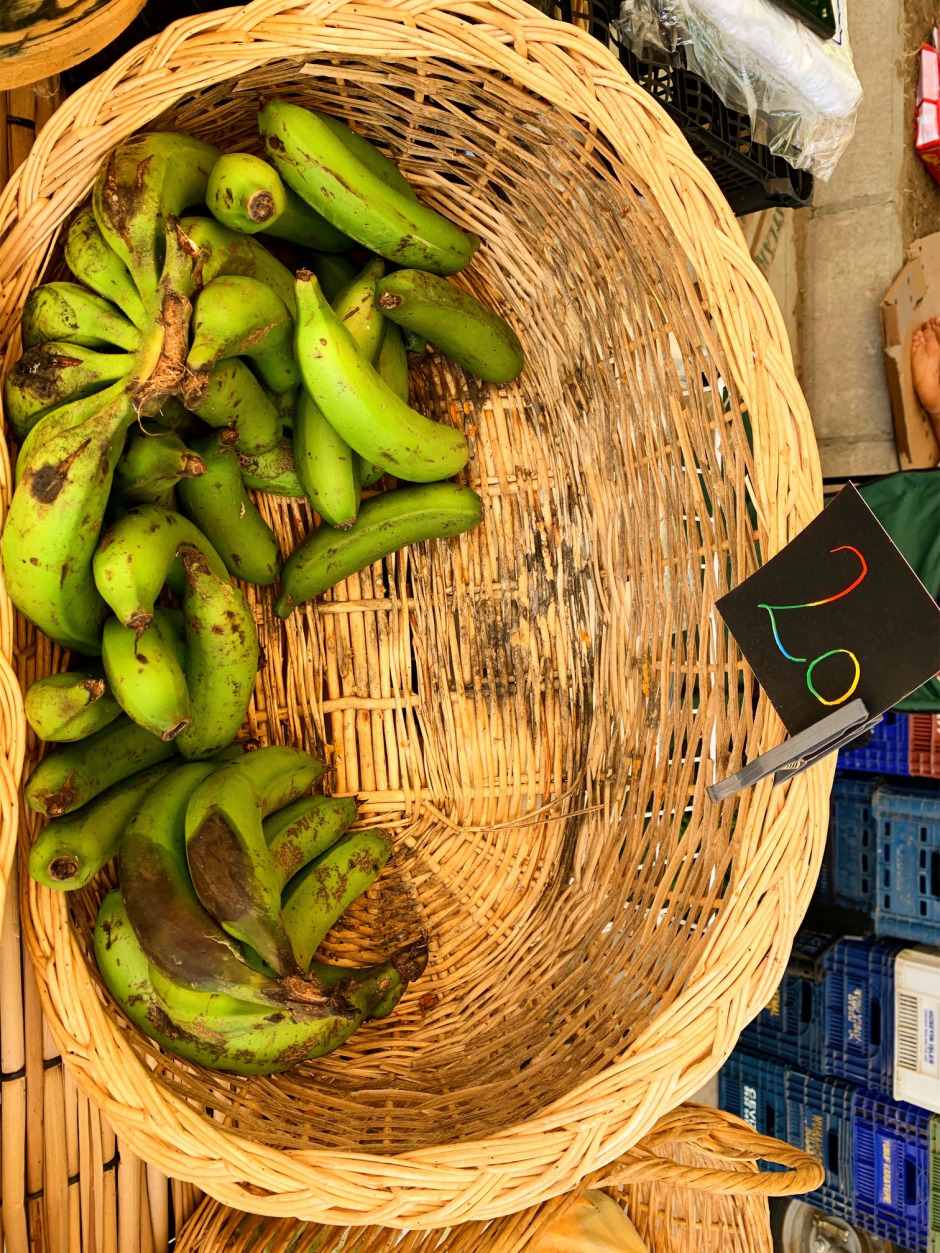 #GQDeneyim: Şef Fatih Tutak ile Pazarda Meyve Sebze Tadımı Yaptık