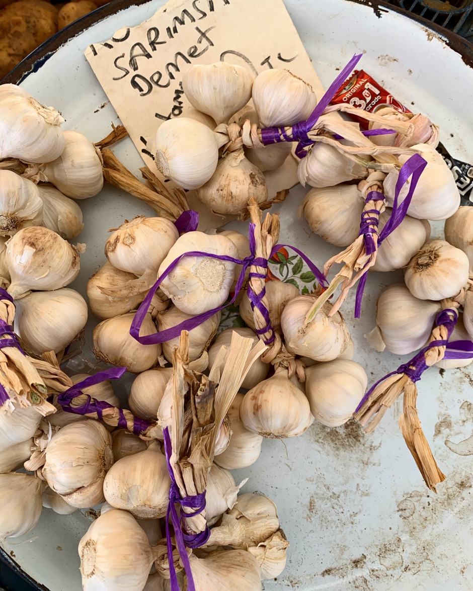 #GQDeneyim: Şef Fatih Tutak ile Pazarda Meyve Sebze Tadımı Yaptık