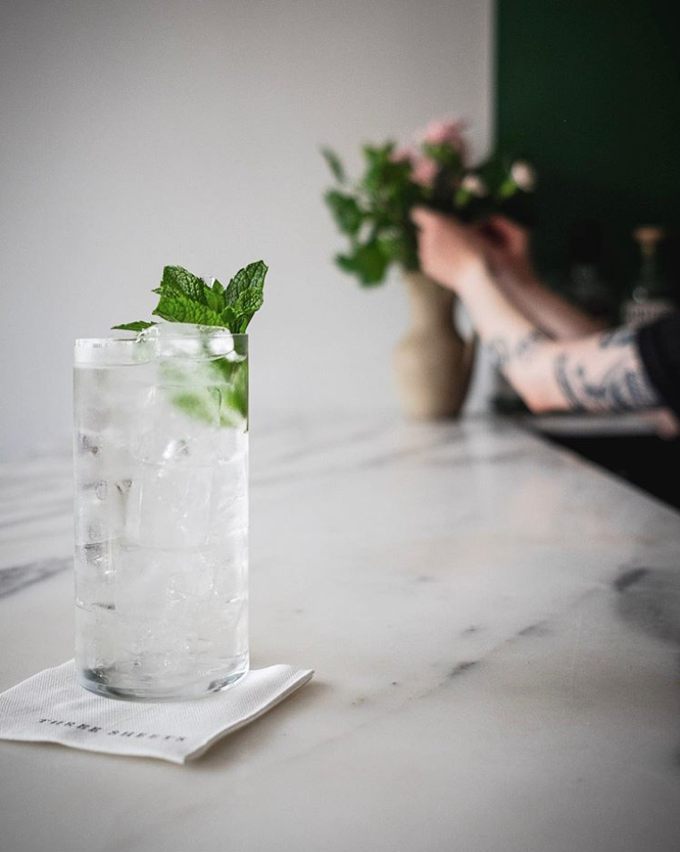 Mükemmel Ev Barını Kurmak: Doğru Bardaklar