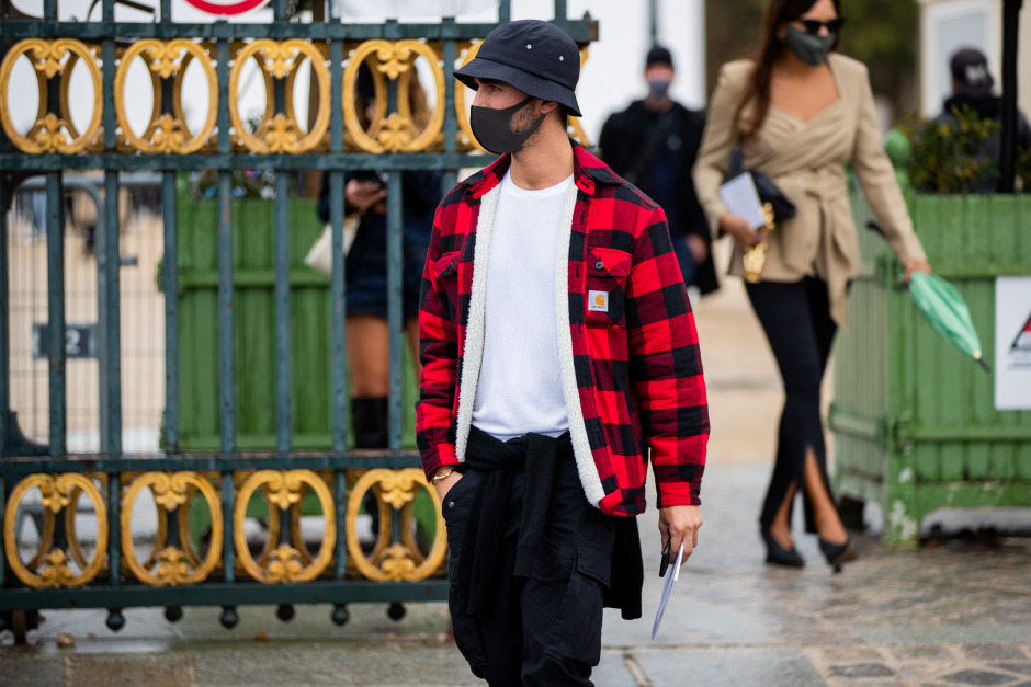 Sokak Stili: 2021 İlkbahar/Yaz Paris Sokak Stili: 2021 İlkbahar/Yaz Paris