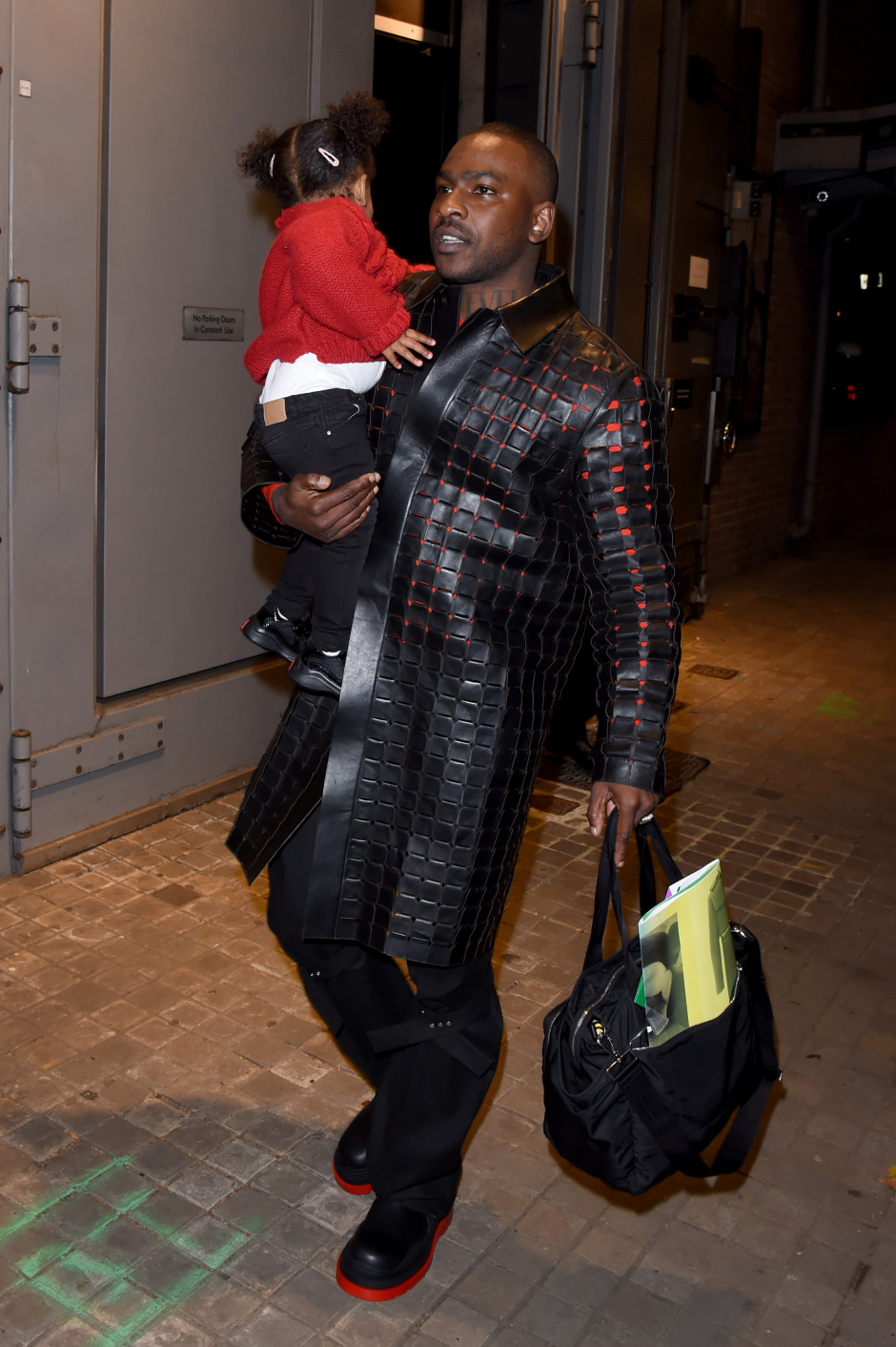 GQ Moda: Bieber'in sandalet aşkı, H&M'in geri dönüşüm hamlesi ve YouTube AVM'si