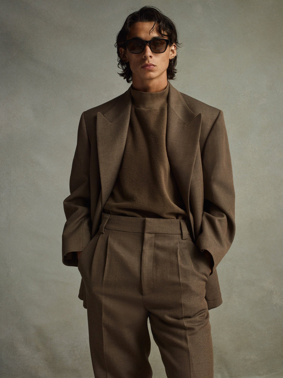 Erkek Giyiminde Çabasız Şıklığın Modern Kahramanı: Jerry Lorenzo