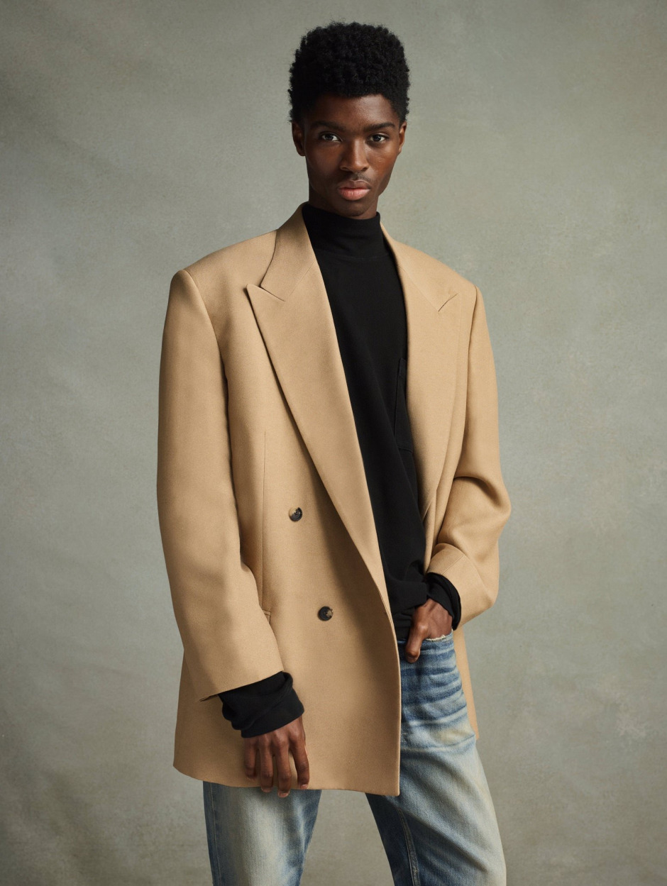 Erkek Giyiminde Çabasız Şıklığın Modern Kahramanı: Jerry Lorenzo