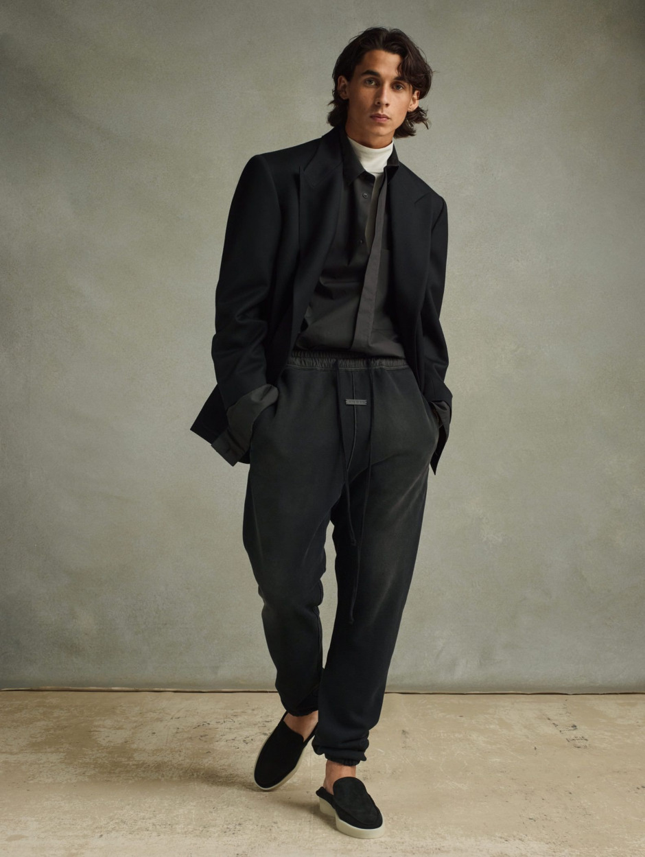 Erkek Giyiminde Çabasız Şıklığın Modern Kahramanı: Jerry Lorenzo