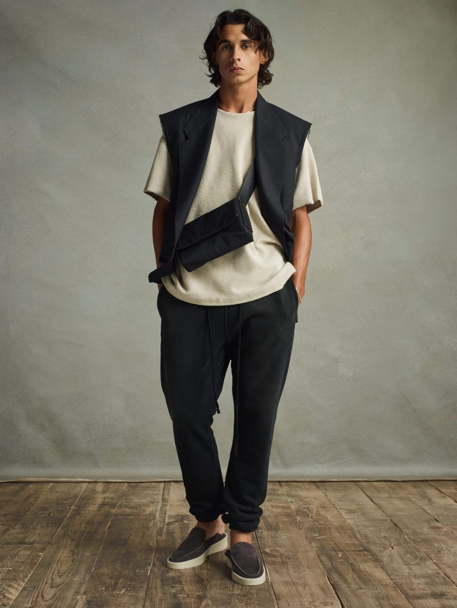 Erkek Giyiminde Çabasız Şıklığın Modern Kahramanı: Jerry Lorenzo