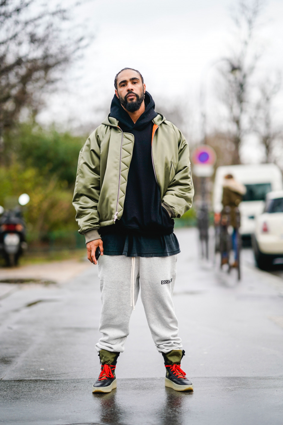Erkek Giyiminde Çabasız Şıklığın Modern Kahramanı: Jerry Lorenzo