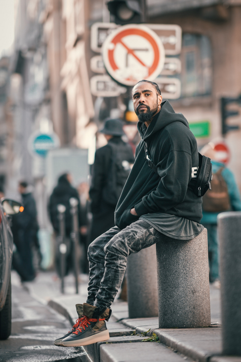 Erkek Giyiminde Çabasız Şıklığın Modern Kahramanı: Jerry Lorenzo