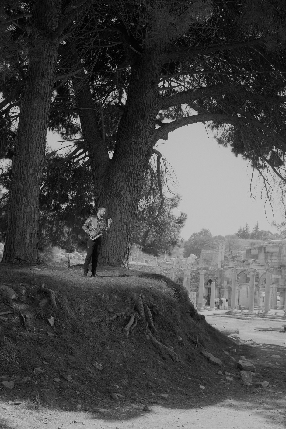 Yeni Kökler: Efes / Müzik ve Estetik Dolu Bir Hayalin Peşinde