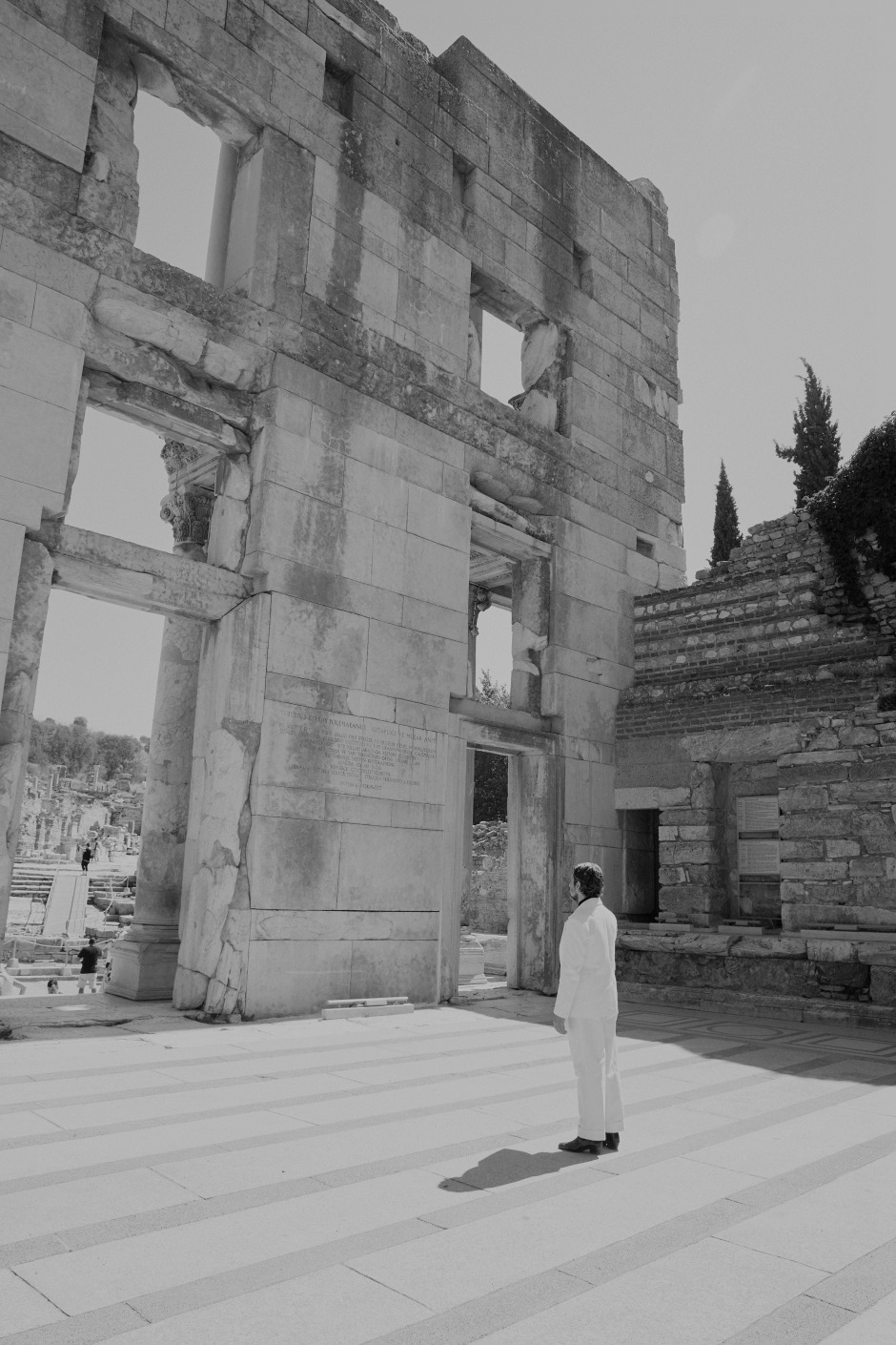 Yeni Kökler: Efes / Müzik ve Estetik Dolu Bir Hayalin Peşinde