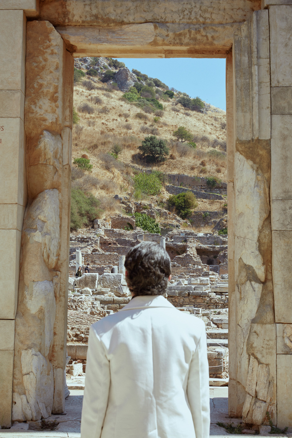 Yeni Kökler: Efes / Müzik ve Estetik Dolu Bir Hayalin Peşinde