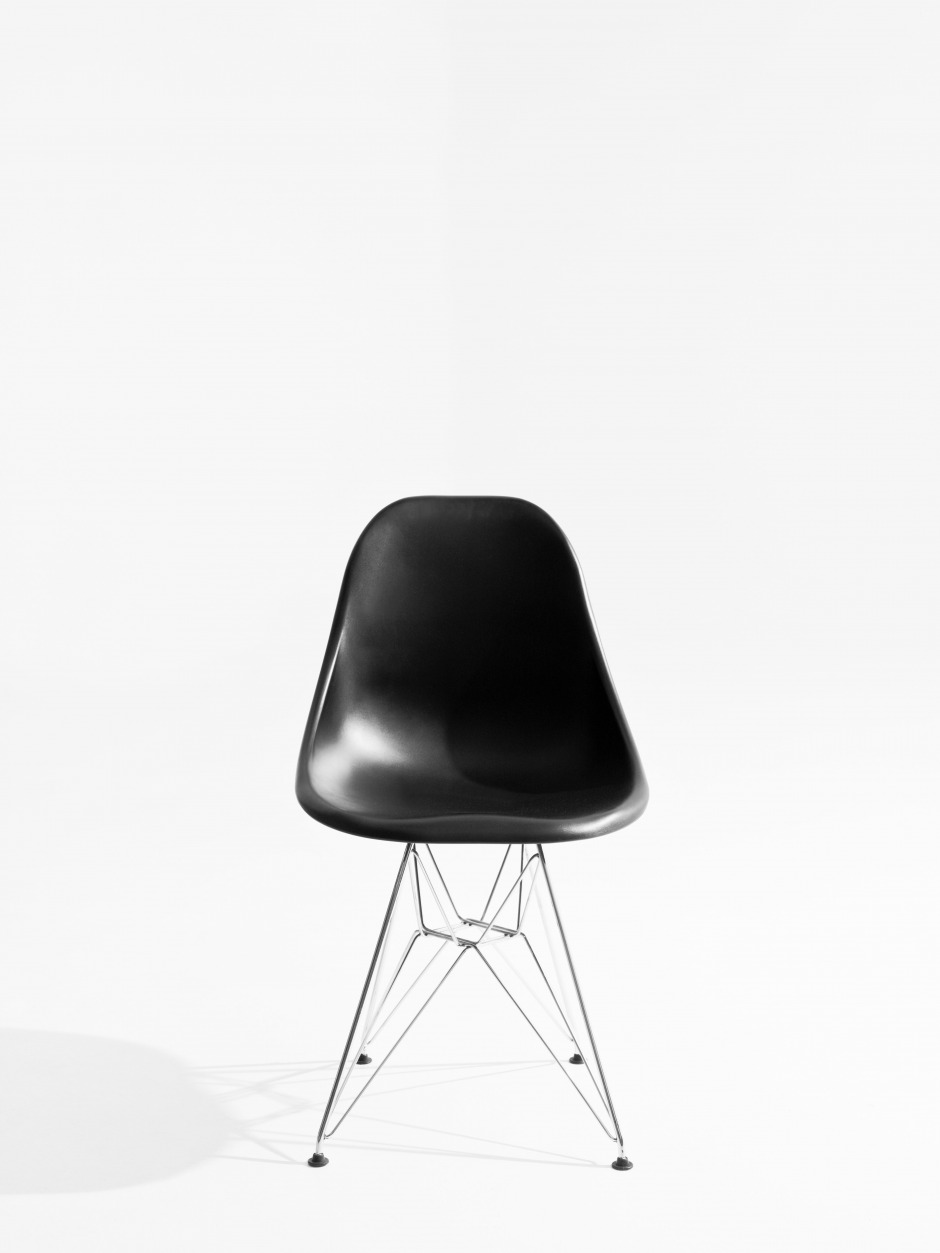 Eames Tasarımları: O Sandalyenin ve Yaratıcılarının Hikayesi