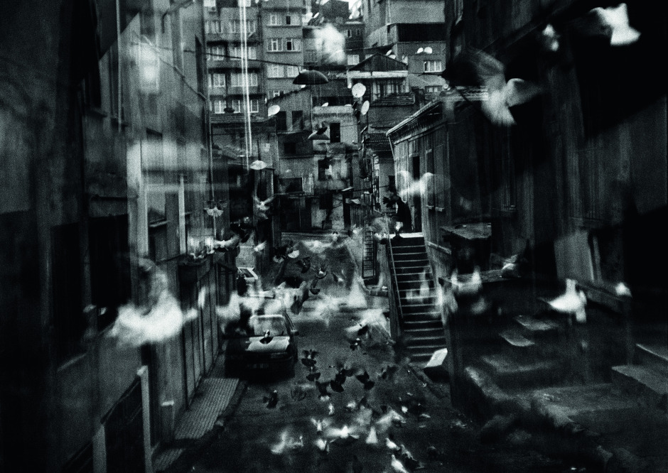 İsyankar ve Masalsı Bir İstanbul