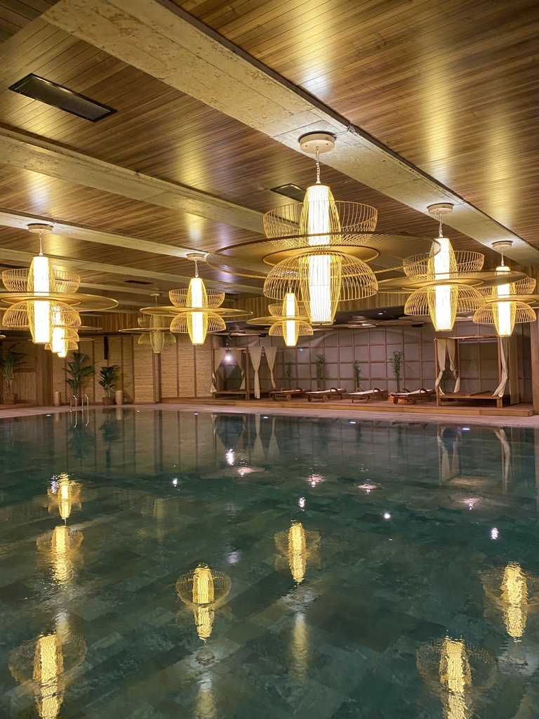 Gece Kulübü Atmosferinde Spor Deneyimi