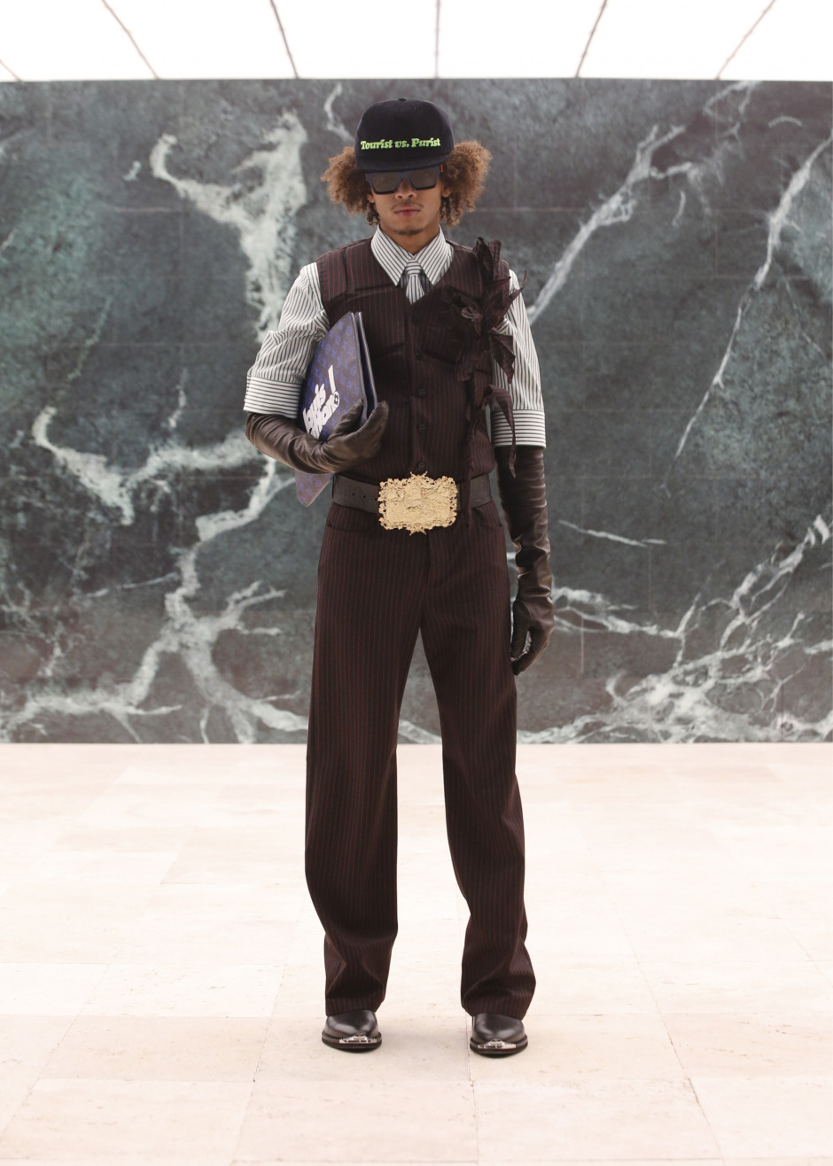 Louis Vuitton Sonbahar/Kış 2021 Defilesini Buradan İzle