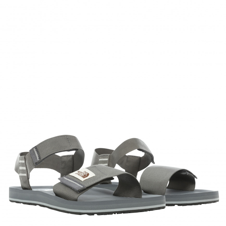 Erkekler İçin Sezonun En İyi 10 Sandaleti Erkekler İçin Sezonun En İyi 10 Sandaleti