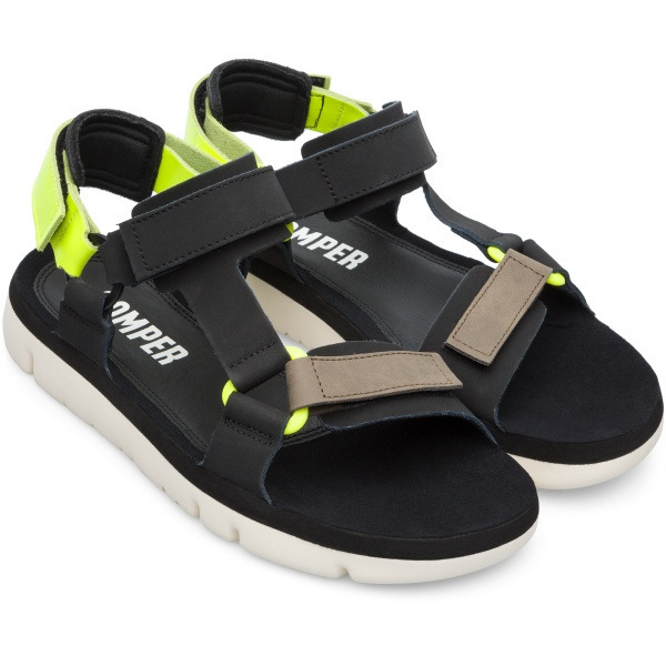 Erkekler İçin Sezonun En İyi 10 Sandaleti Erkekler İçin Sezonun En İyi 10 Sandaleti