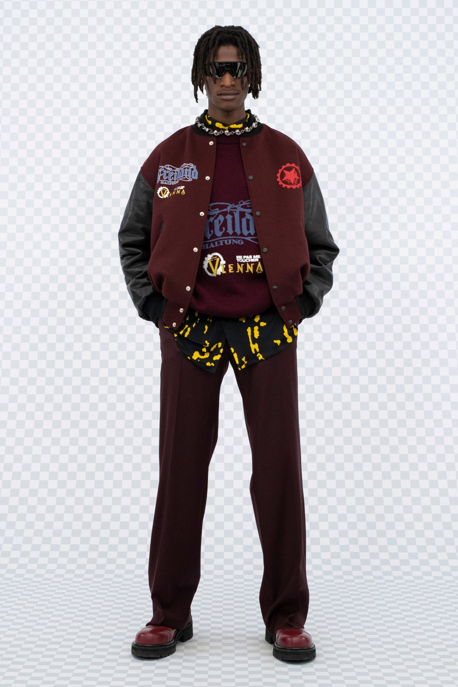 Vetements İlkbahar/Yaz 2022 Koleksiyonu | "Bir Matrix'te mi Yaşıyoruz?"