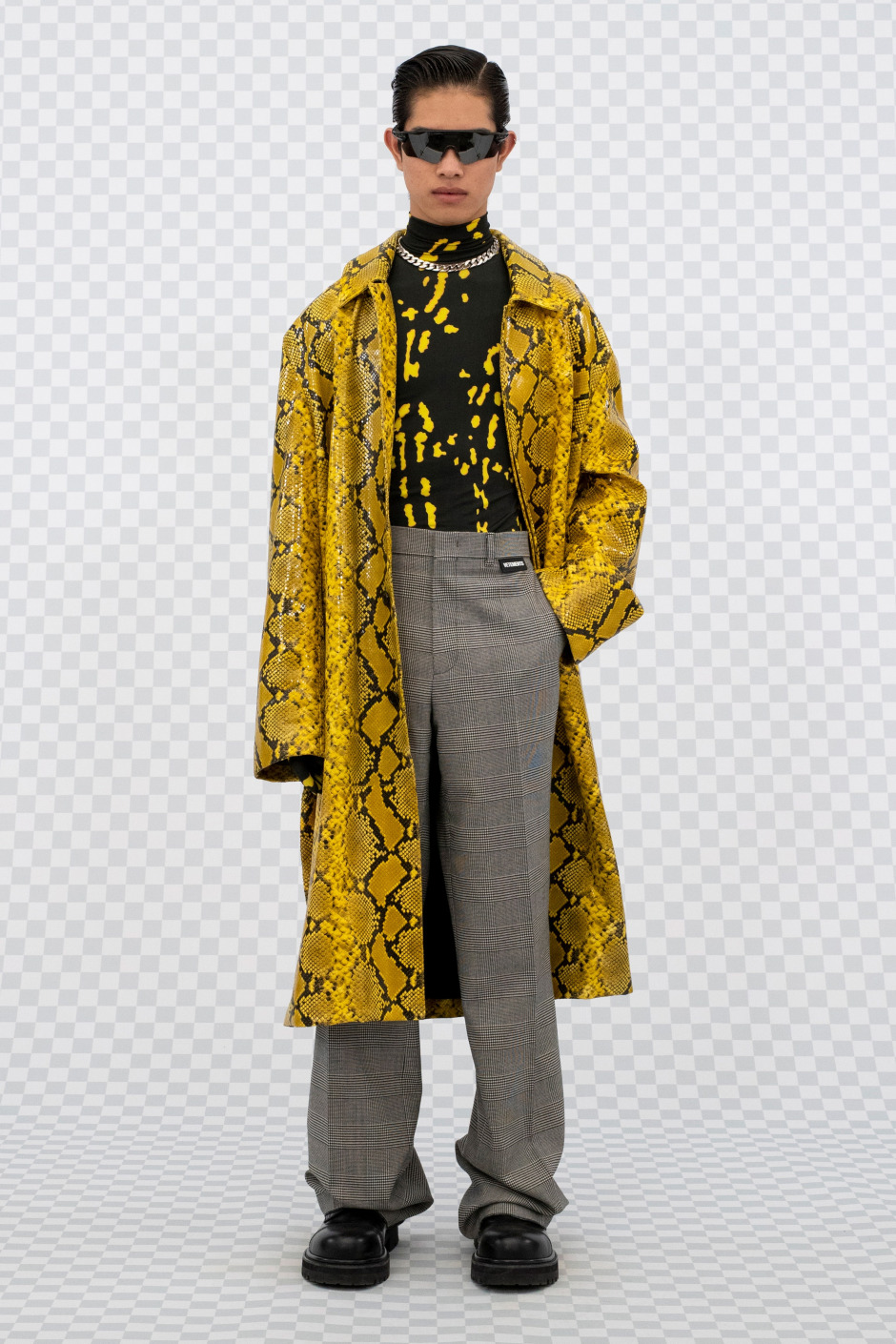 Vetements İlkbahar/Yaz 2022 Koleksiyonu | "Bir Matrix'te mi Yaşıyoruz?"