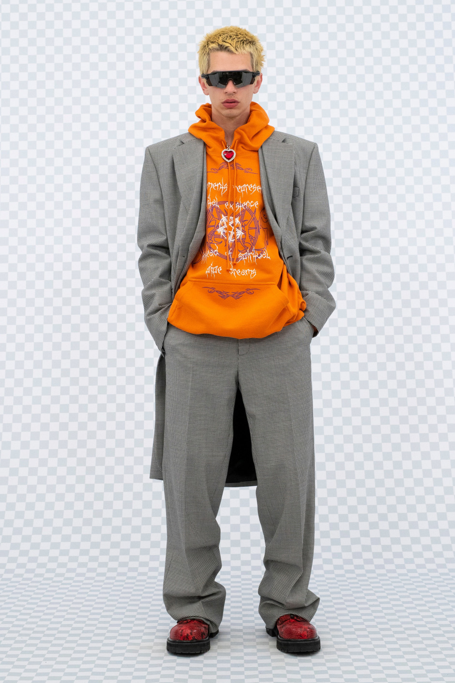 Vetements İlkbahar/Yaz 2022 Koleksiyonu | "Bir Matrix'te mi Yaşıyoruz?"