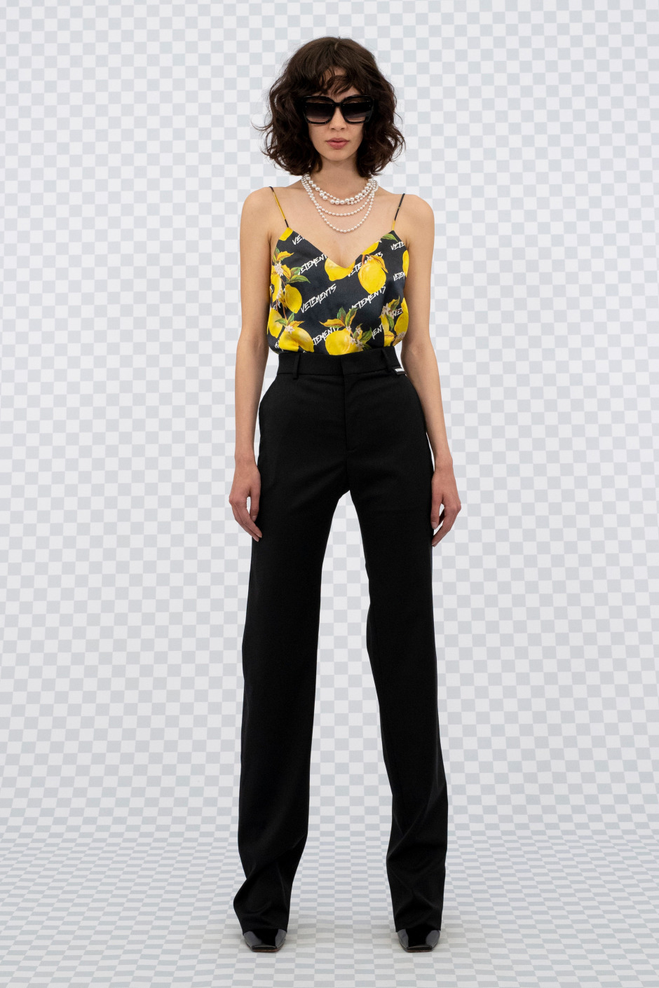 Vetements İlkbahar/Yaz 2022 Koleksiyonu | "Bir Matrix'te mi Yaşıyoruz?"