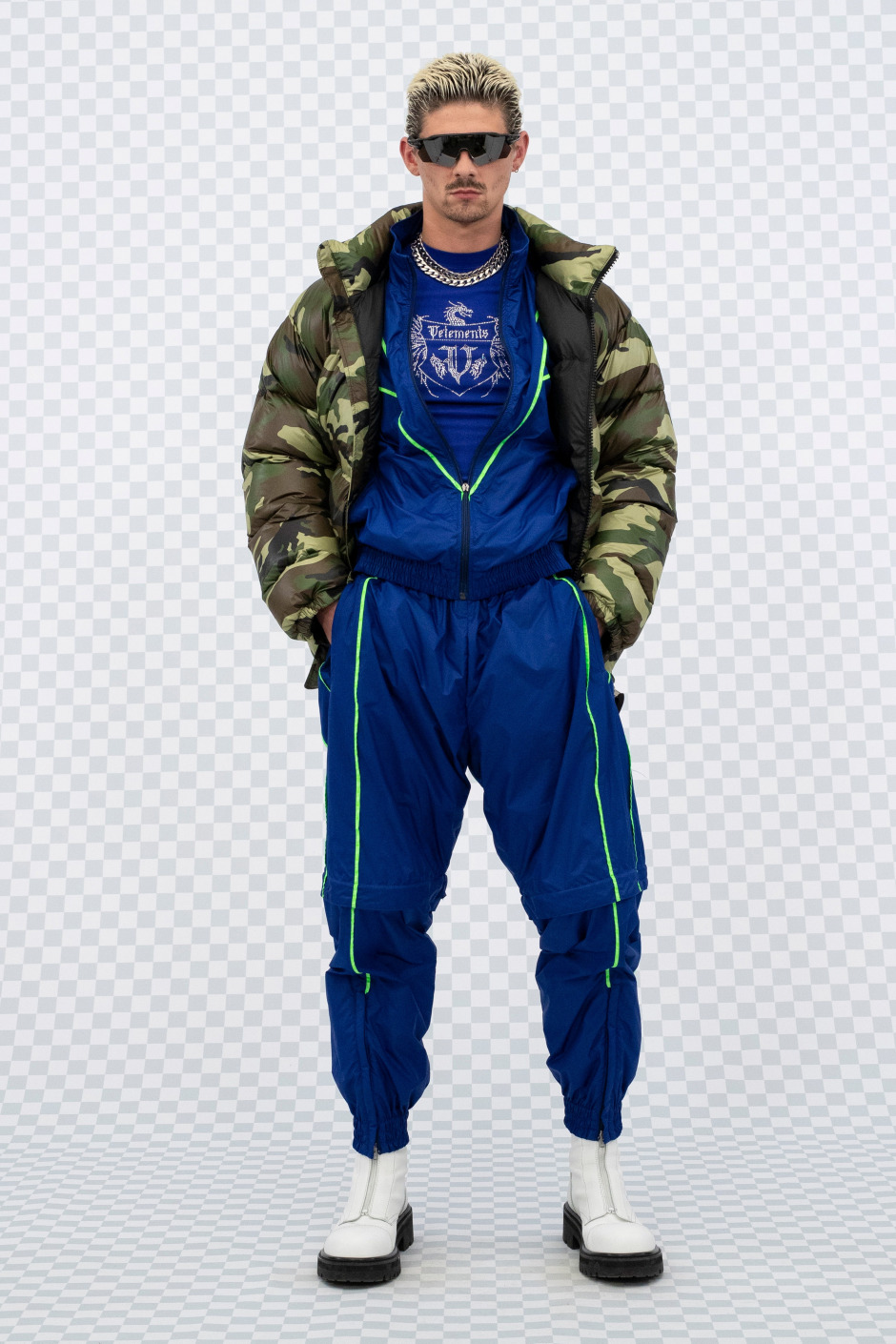 Vetements İlkbahar/Yaz 2022 Koleksiyonu | "Bir Matrix'te mi Yaşıyoruz?"