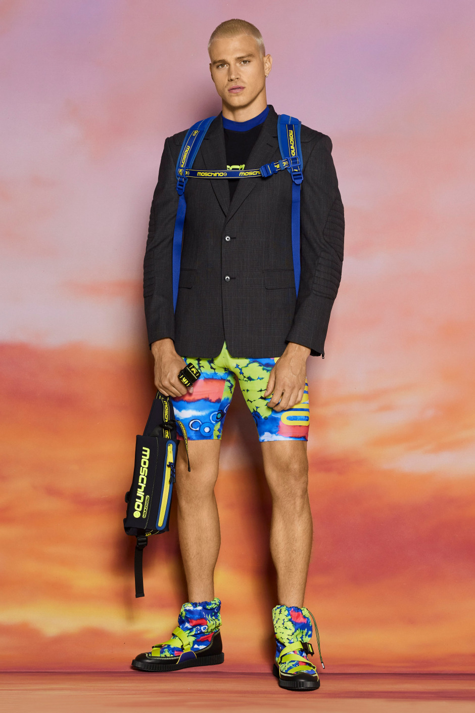 Moschino Resort 2022 Erkek Giyim Koleksiyonu | Beach Body’ler Hazır mı?