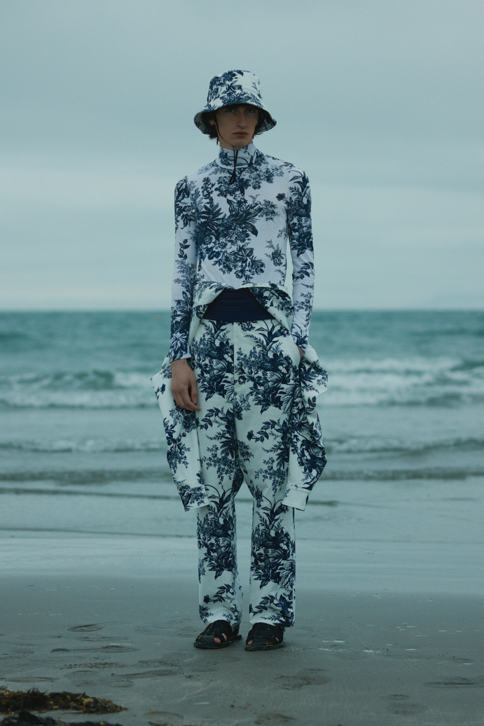 Erdem'in İlk Erkek Giyim Koleksiyonu | İlkbahar 2022