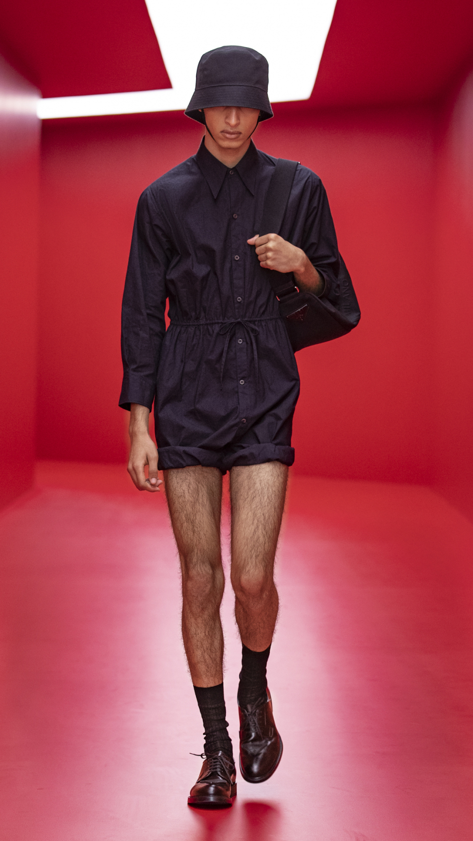 Prada İlkbahar Yaz 2022 Erkek Giyim Koleksiyonu