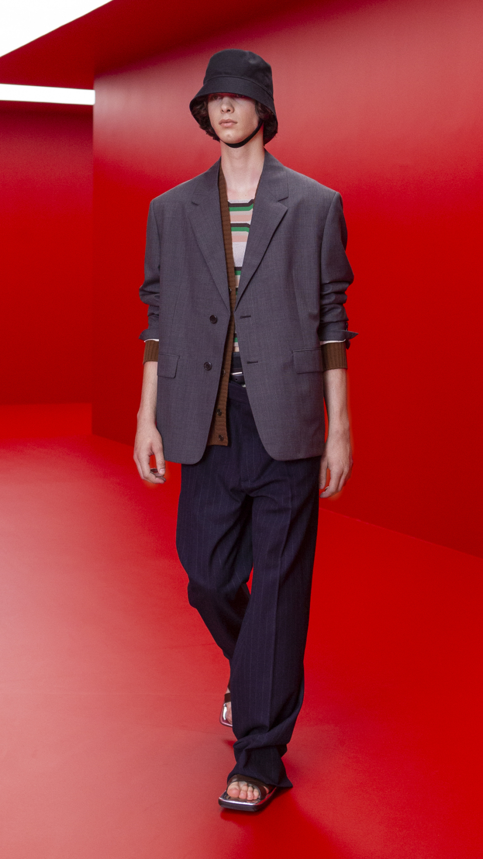 Prada İlkbahar Yaz 2022 Erkek Giyim Koleksiyonu