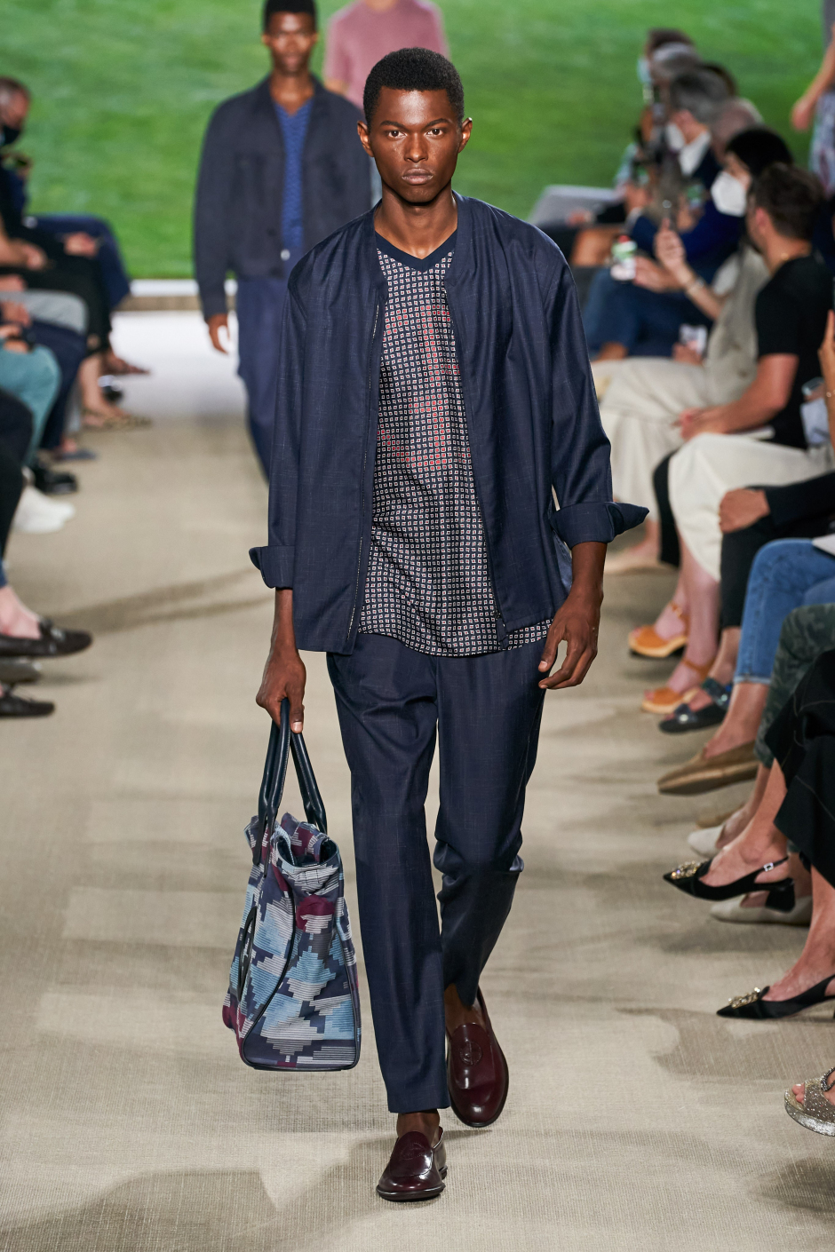 Giorgio Armani İlkbahar / Yaz 2022 Erkek Giyim Koleksiyonu