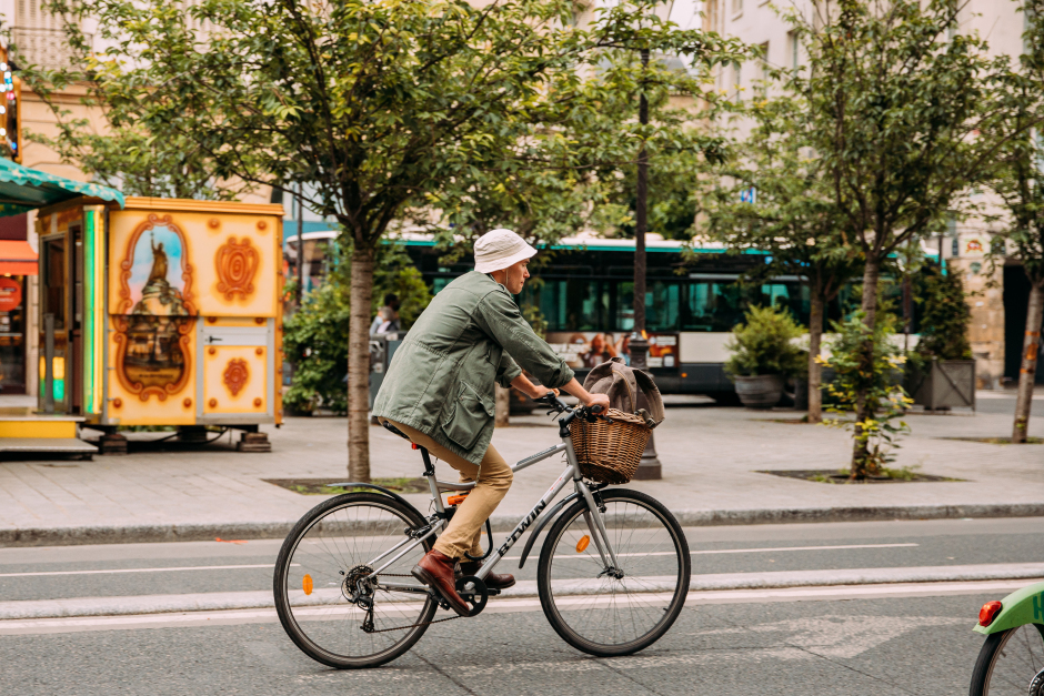 Paris Erkek Moda Haftası İlkbahar/Yaz 2022 Sokak Stili