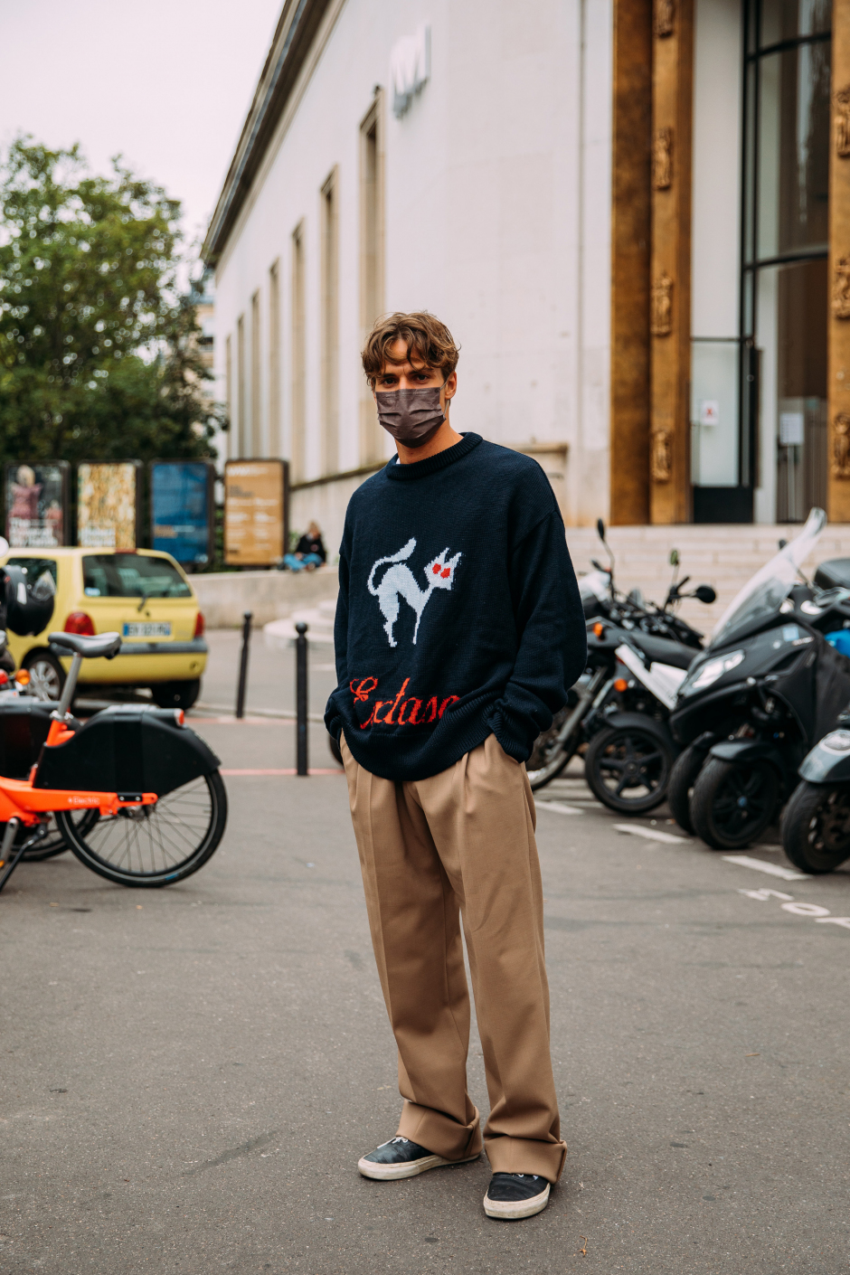 Paris Erkek Moda Haftası İlkbahar/Yaz 2022 Sokak Stili