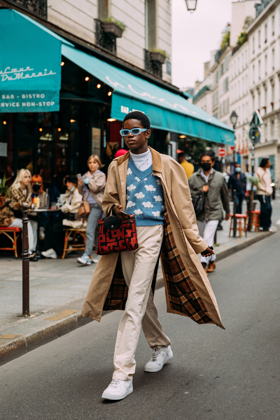 Paris Erkek Moda Haftası İlkbahar/Yaz 2022 Sokak Stili